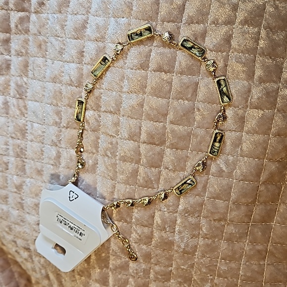 Gloria Vanderbilt Gold Necklace - Picture 2 of 6